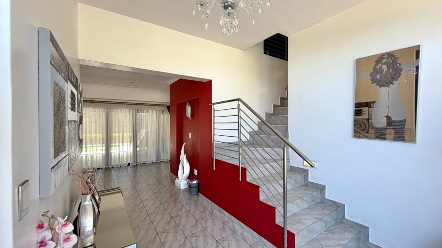 4 Bedroom Property for Sale in La Montagne Western Cape